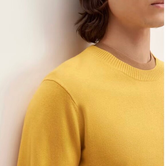 Everlane | The No-Sweat Sweater | Uniform In Honey - Picture 3 of 8